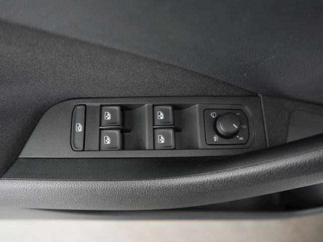 Kamiq MONTE CARLO TSI DSG+NAVI+PANORAMADACH+SITZ