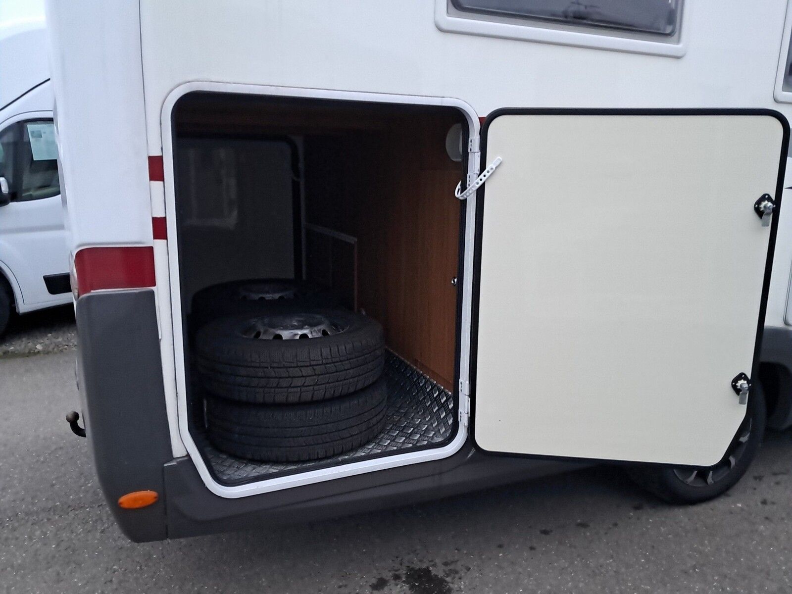 Fahrzeugabbildung Elnagh King 530 Markise,Sat,RFK,Backofen,Allwetterreife