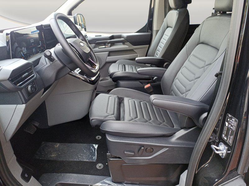 Fahrzeugabbildung Ford Tourneo Custom 2.0 EcoBlue Aut. 320 L2 Titanium