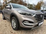 Hyundai Tucson Style 4WD AHK*Kamera*Tempo*Navi*1.Hand - Hyundai TUCSON mit Diesel-Antrieb: Geländewagen, Automatik