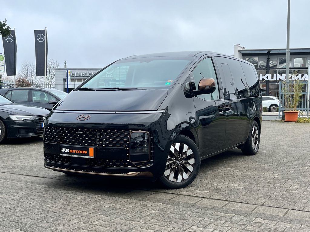 Image of Hyundai STARIA