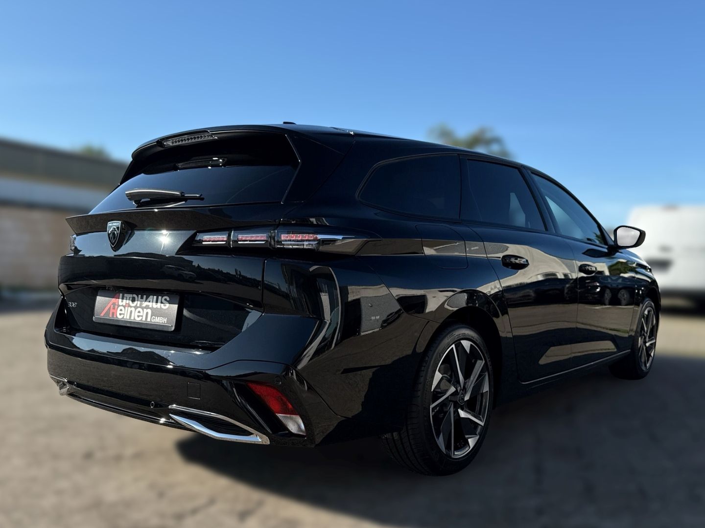 Fahrzeugabbildung Peugeot 308 SW Hybrid 145 Allure 1.2 LED ACC 2-Zonen-Kli