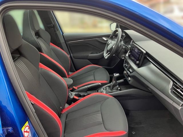 Fahrzeugabbildung SKODA Kamiq 1.5 TSI DSG Monte Carlo LED KAMERA AHK PDC