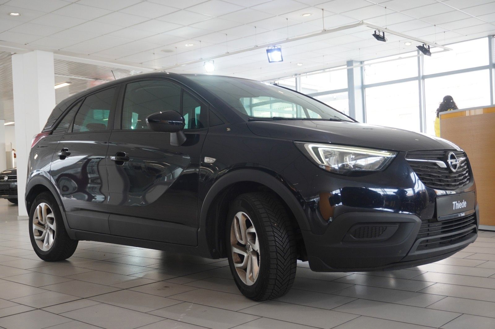 Fahrzeugabbildung Opel Crossland X 1.2 NAVI/LED/SHZ/LHZ/ALU/TEMPOMAT