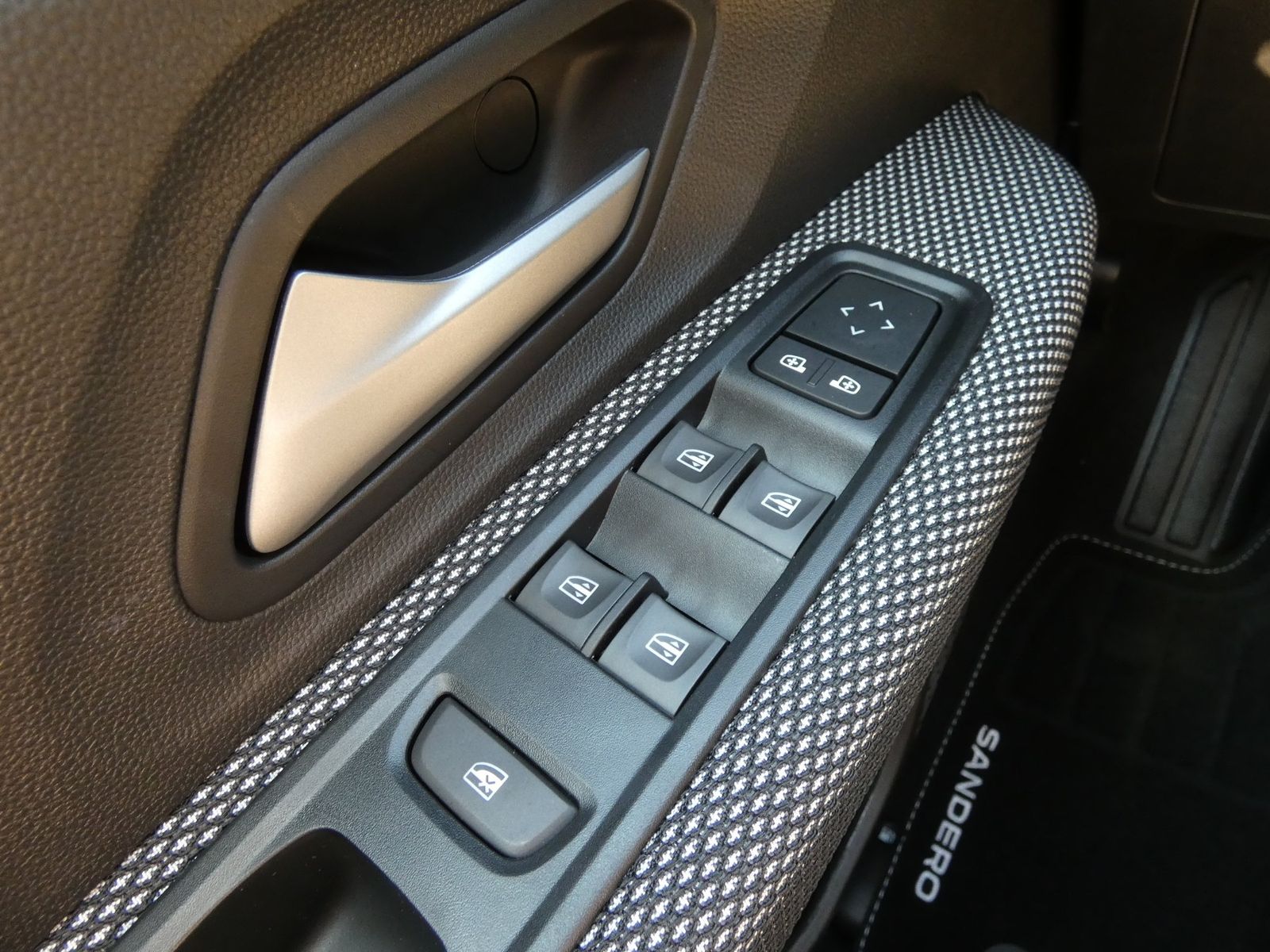 Dacia Sandero - Bild 23