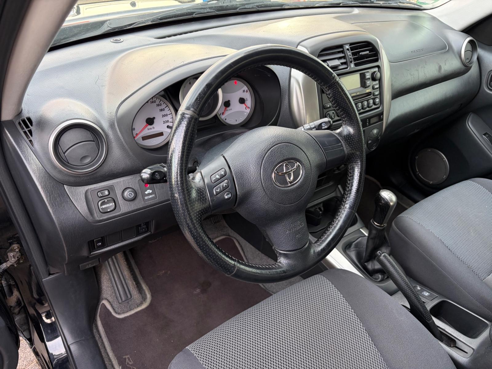 TOYOTA RAV 4 2.0 150CH 4X4