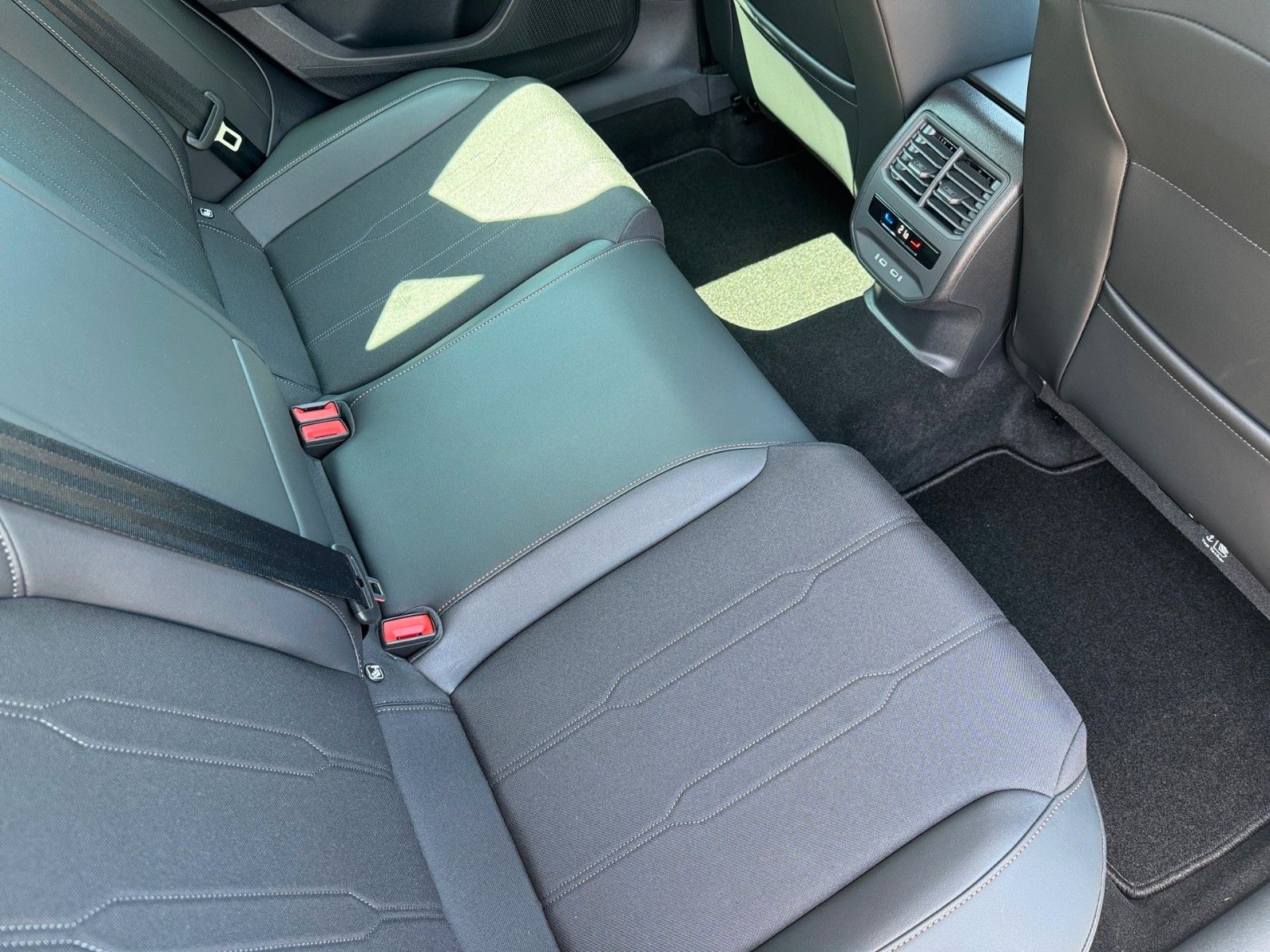 Fahrzeugabbildung CUPRA Leon 1.5 eTSI