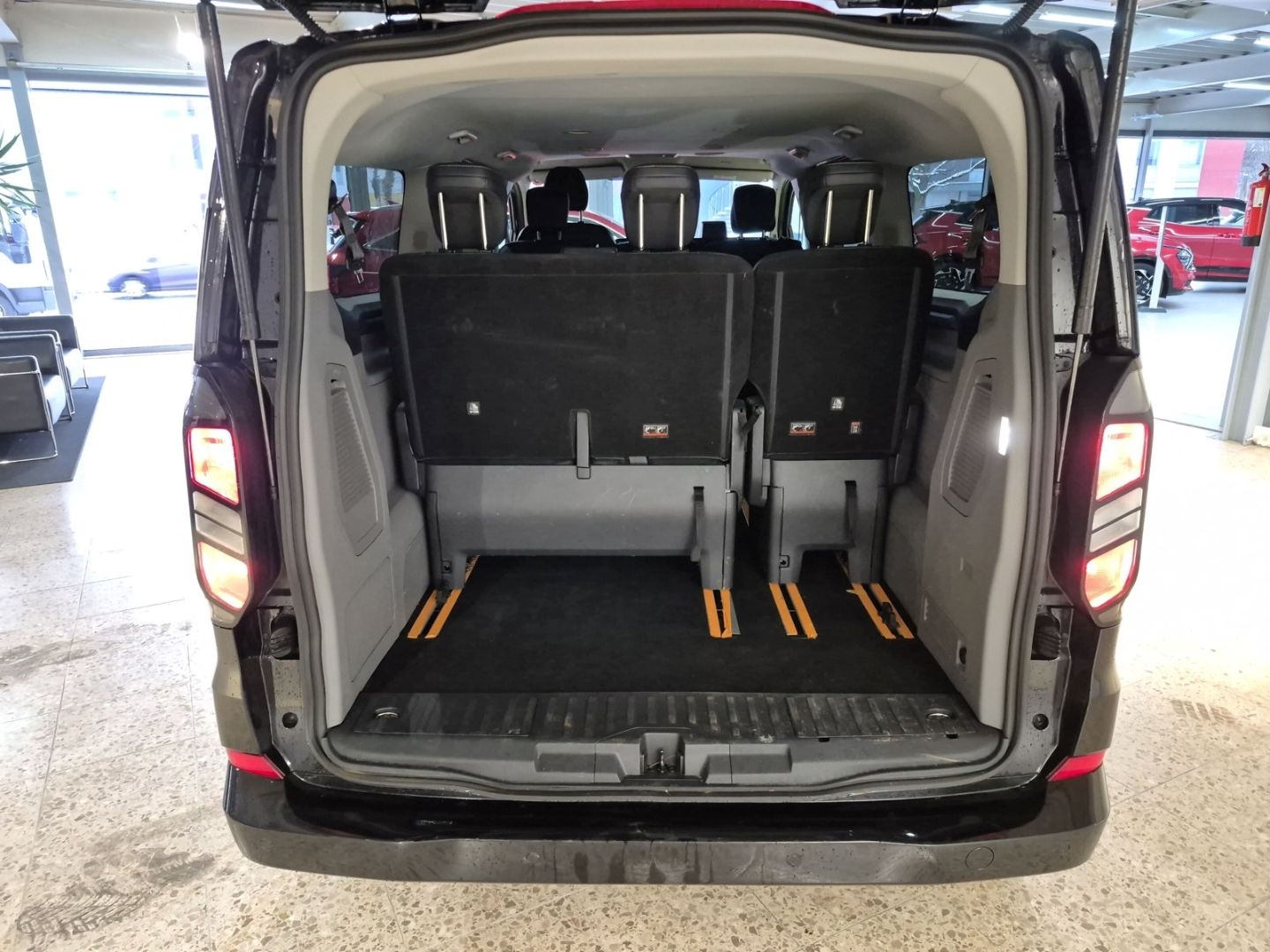 Ford Tourneo Custom Bus 320 L2 Titanium FWD Titanium foto 10