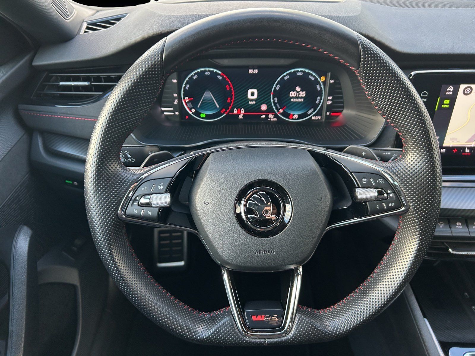 Fahrzeugabbildung SKODA Octavia Combi 2.0 TDI RS+/KAMERA/HUD/ACC/VIRTUAL