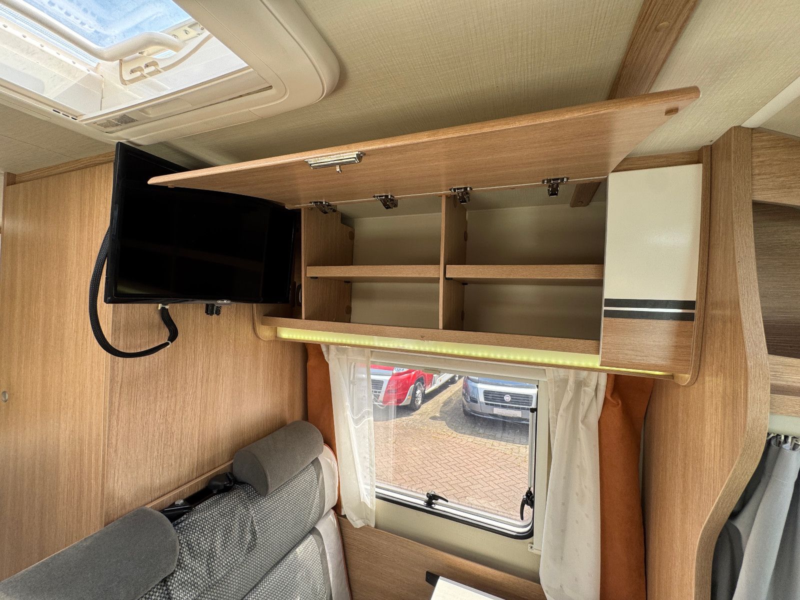Fahrzeugabbildung Glücksmobil T 58 FIAT DUCATO 1.HAND VOLL SCHECKHEFT SAT TV
