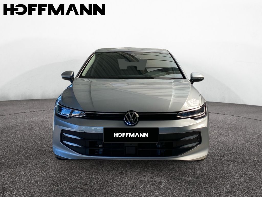 Fahrzeugabbildung Volkswagen Golf 1.5 eHybrid DSG Life Area View 3 Jahre Ansc