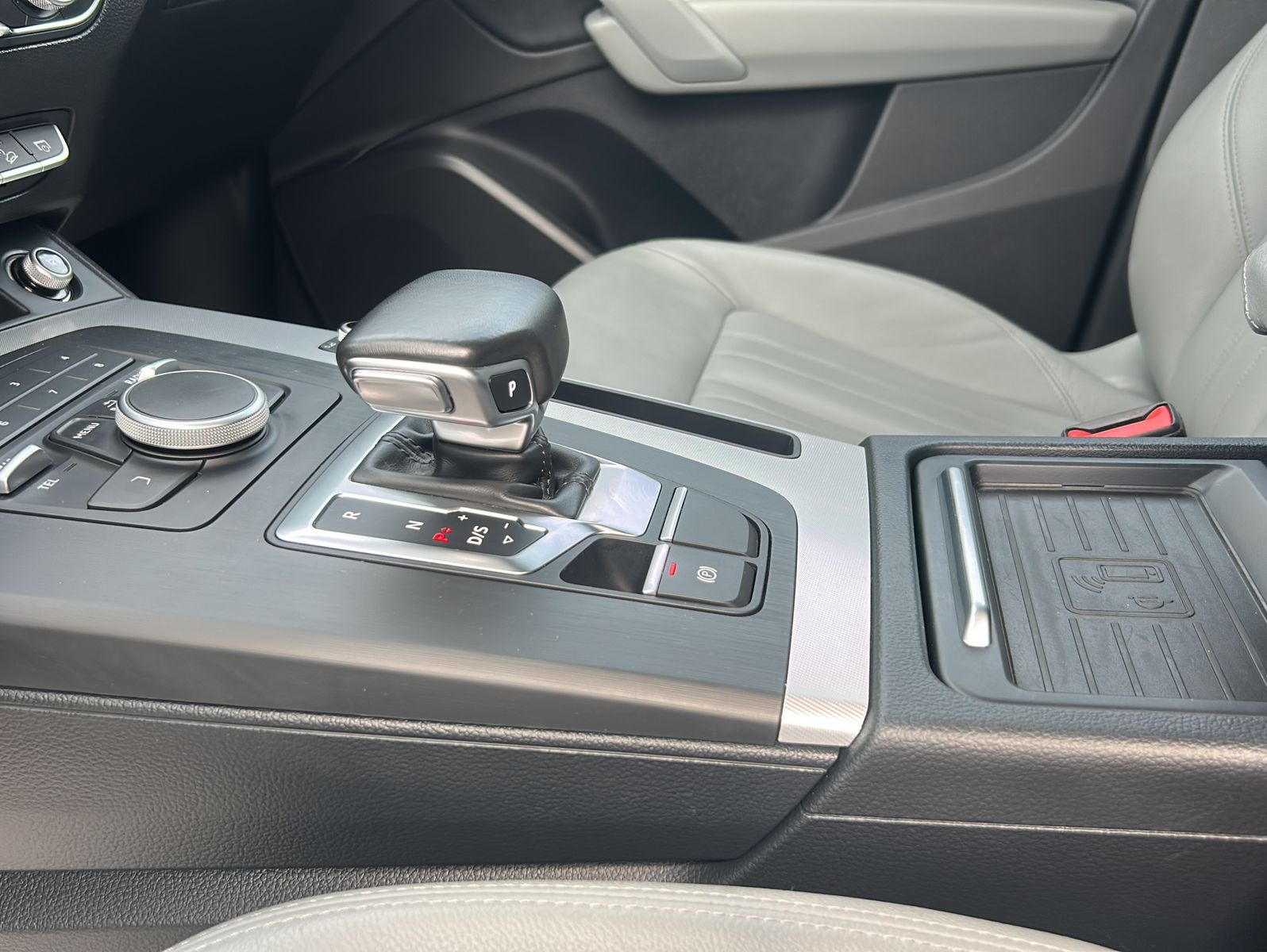 Fahrzeugabbildung Audi Q5 2.0 TDI quattroNavi,PDC,AHK