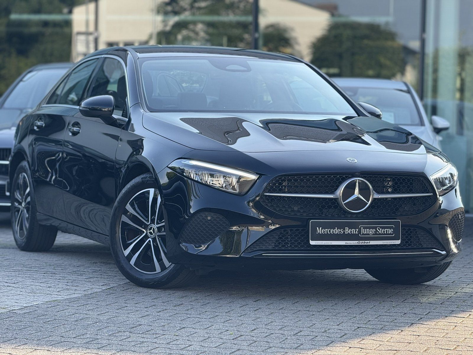 Fahrzeugabbildung Mercedes-Benz A180 Lim. PROGRESSIVE*KAMERA*LED*LENKRADHEIZUNG*