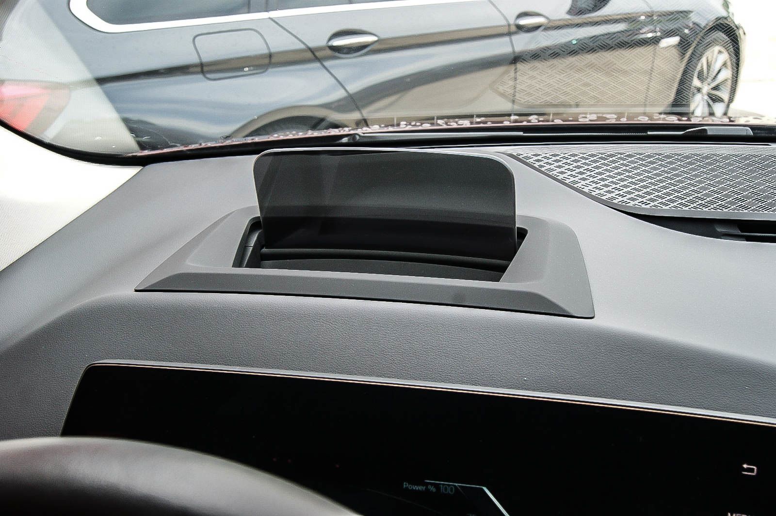 Fahrzeugabbildung BMW 223 Active Tourer i xDrive LEDER HEAD-UP WINTER