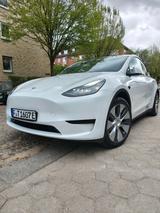 Tesla Model Y Hinterradantrieb RWD - Tesla Gebrauchtwagen in Frankfurt