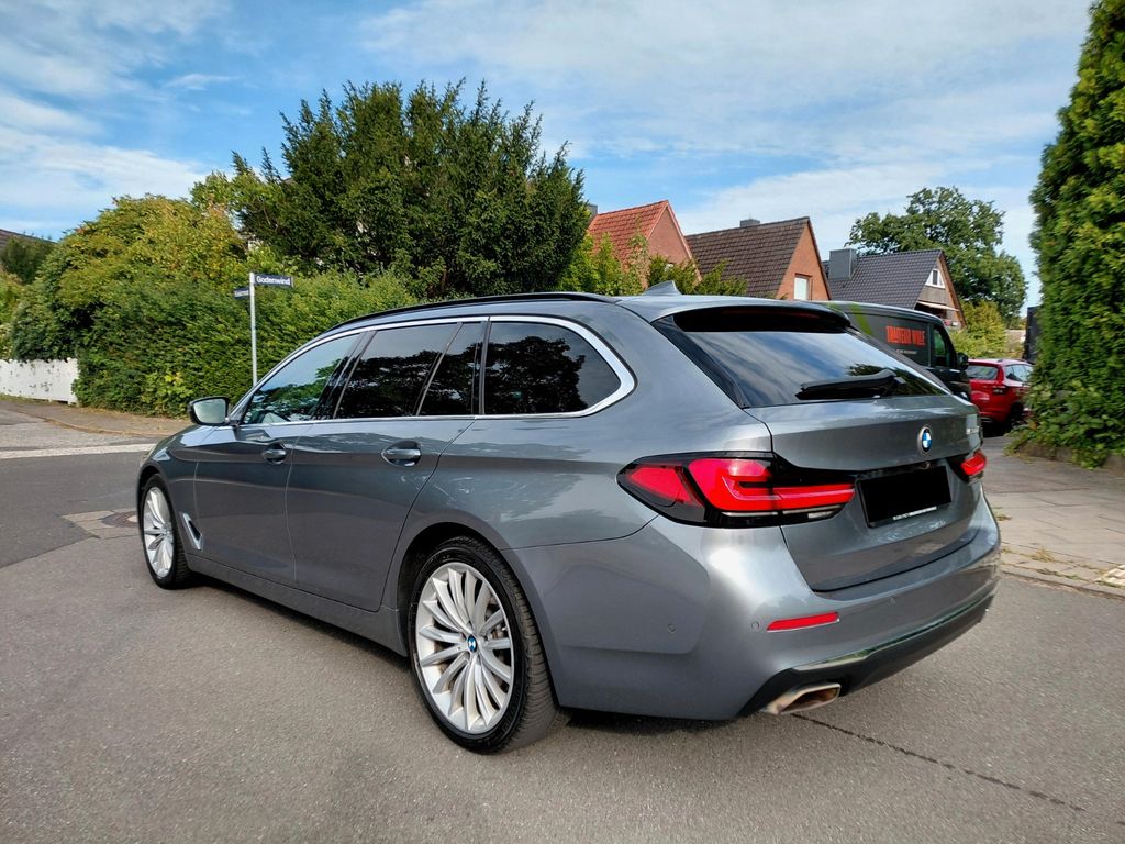 Image of BMW 530