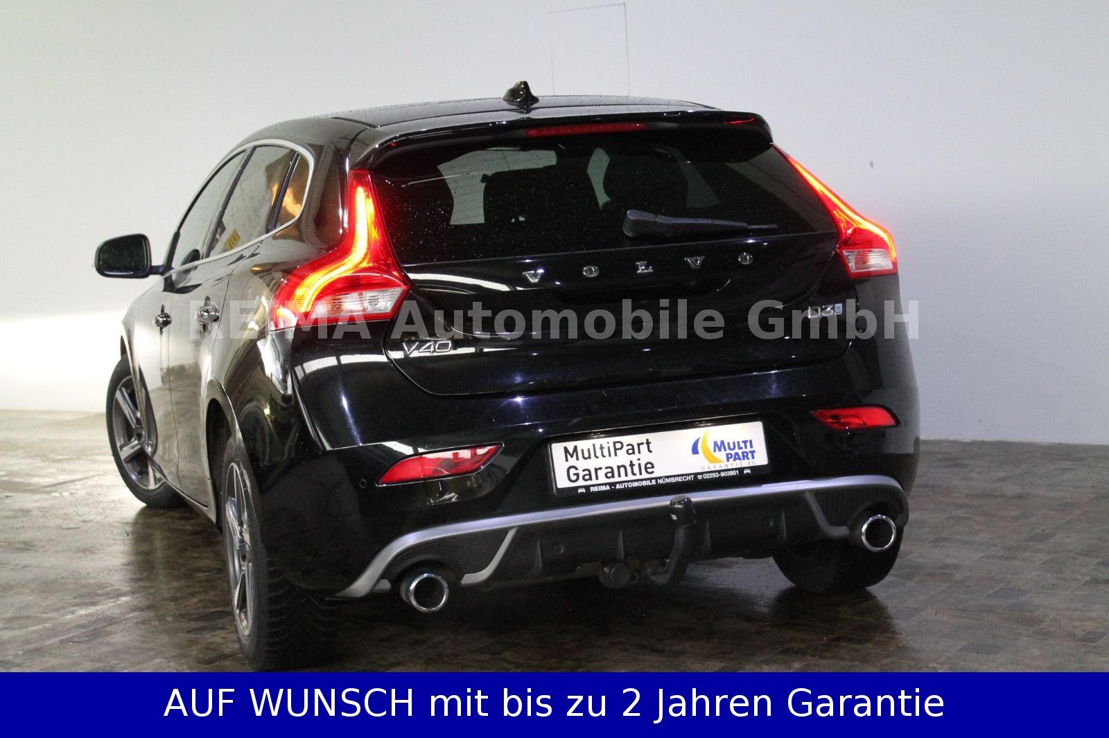 Fahrzeugabbildung Volvo V40 2,0D  R-Design, Pano, LED, H&K
