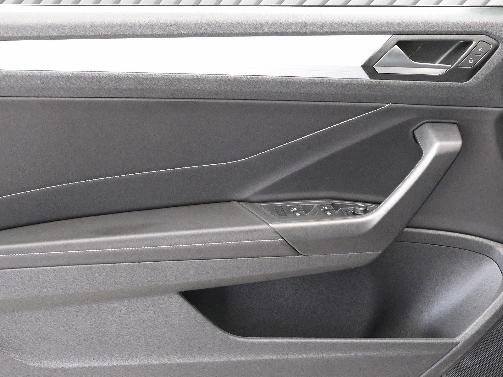 Volkswagen T-Roc - Bild 8