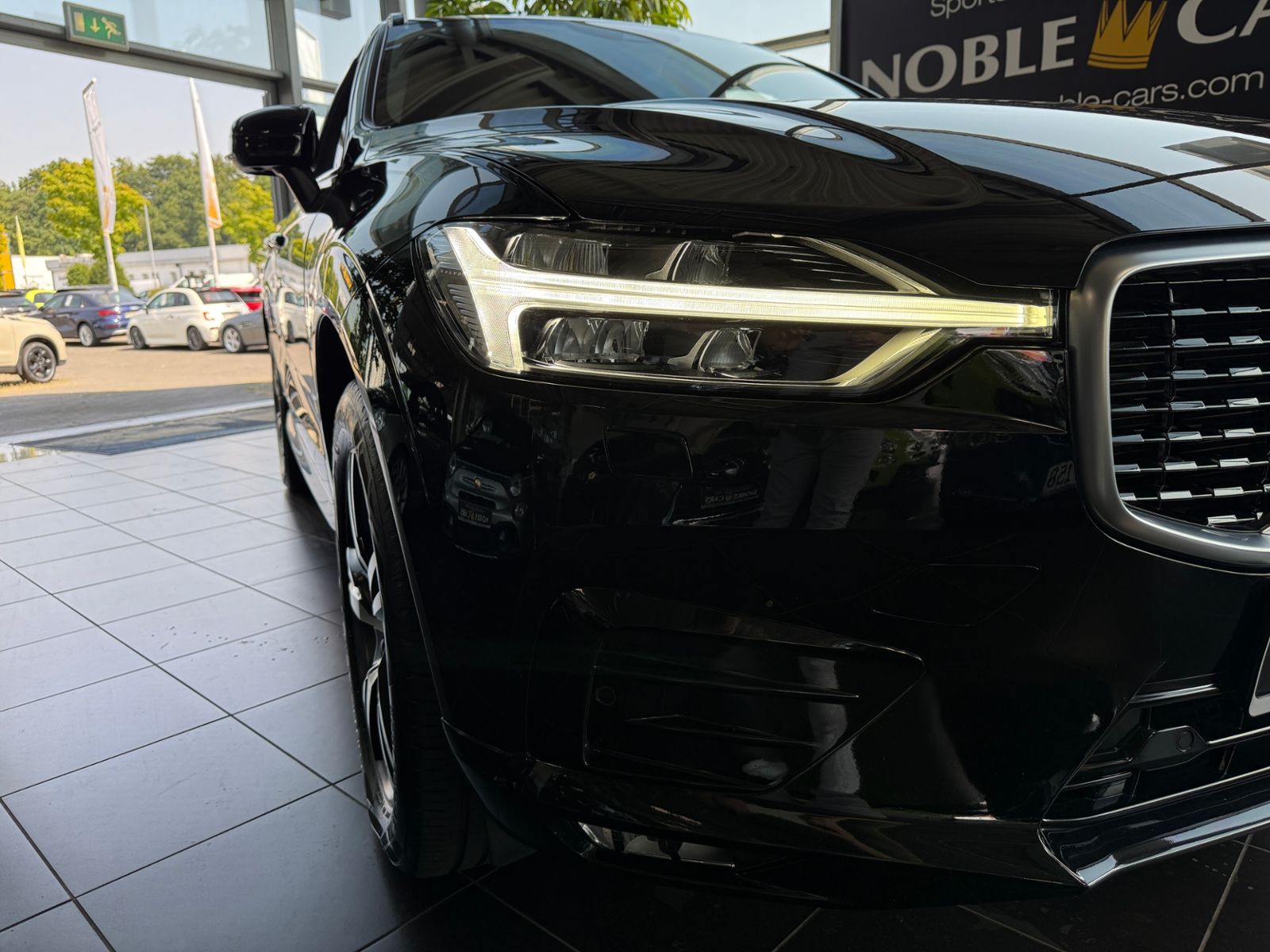 Fahrzeugabbildung Volvo XC60 R Design AWD ACC H&K 360° LED