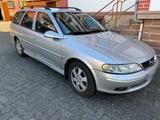 Opel Vectra B Z16XE , mit Flüssig Gas Anlage - Opel Vectra aus 2001: Kombi