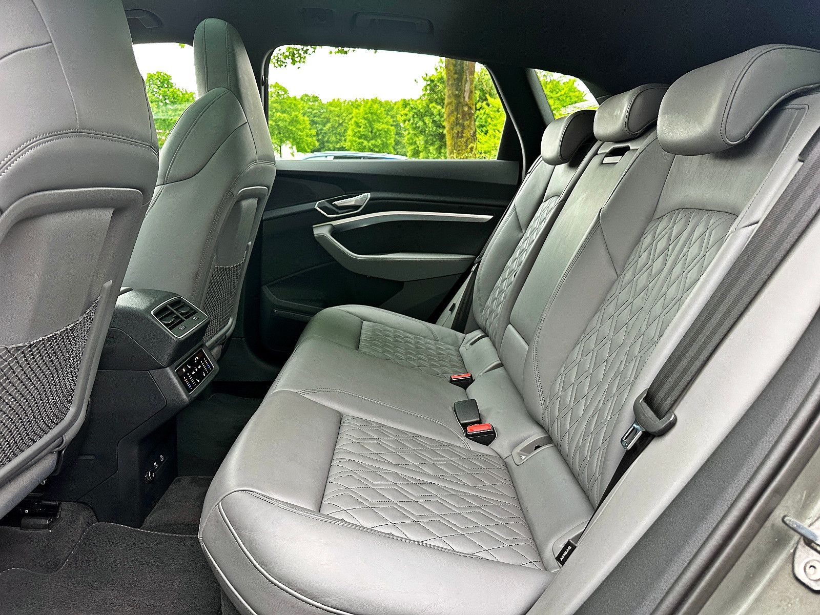 Audi Q8 e-tron - Bild 28