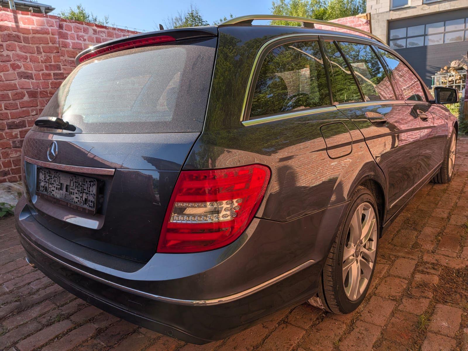 Mercedes-Benz C220 2014 — photo 9