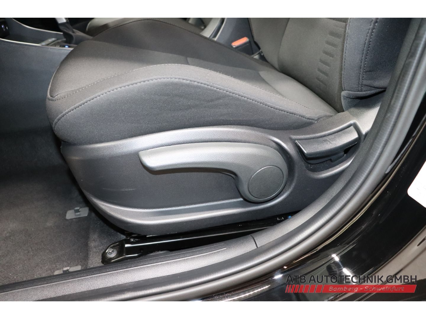 Fahrzeugabbildung Hyundai BAYON Trend 1.0 T-GDi DCT Navi LED Apple CarPlay