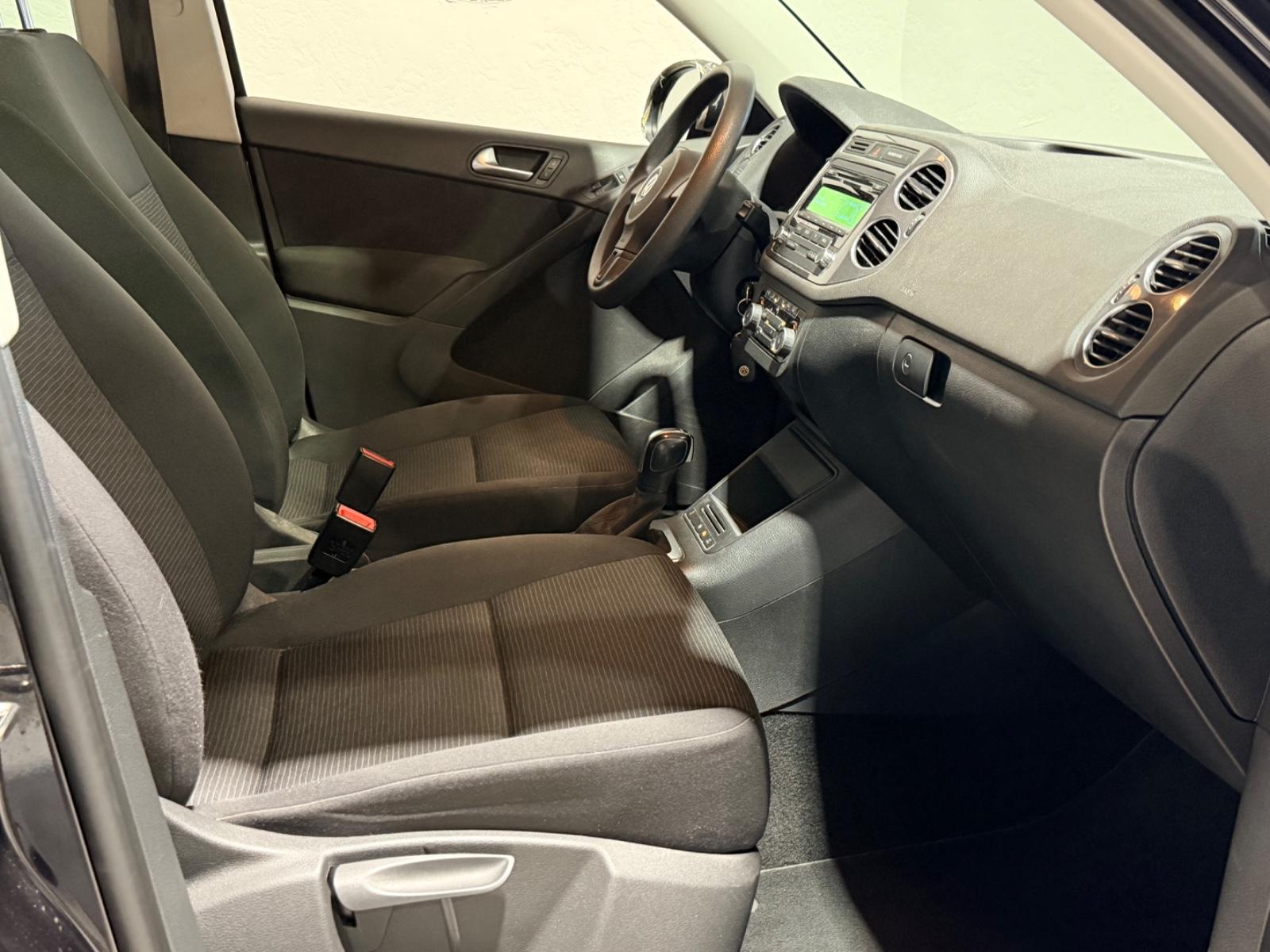 VOLKSWAGEN TIGUAN TRACK & FIELD 2.0 TSI 179ch 4MOTION BVA Toit pano Sièges chauffants Crochet attelage Historique présent - 2EME MAIN