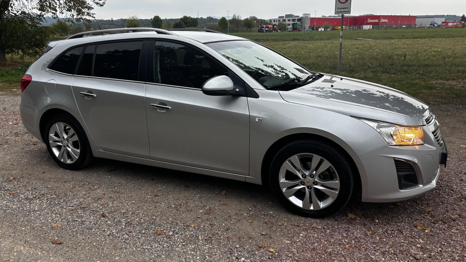 Chevrolet Cruze 2013 — салон