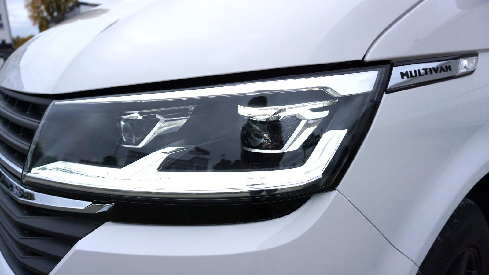 Fahrzeugabbildung Volkswagen T6 Multivan 2.0L TDI DSG Kamera Navi AHK 7 Sitze