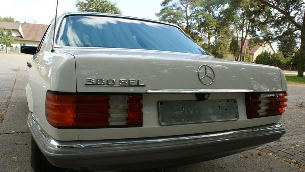 Mercedes-Benz 380