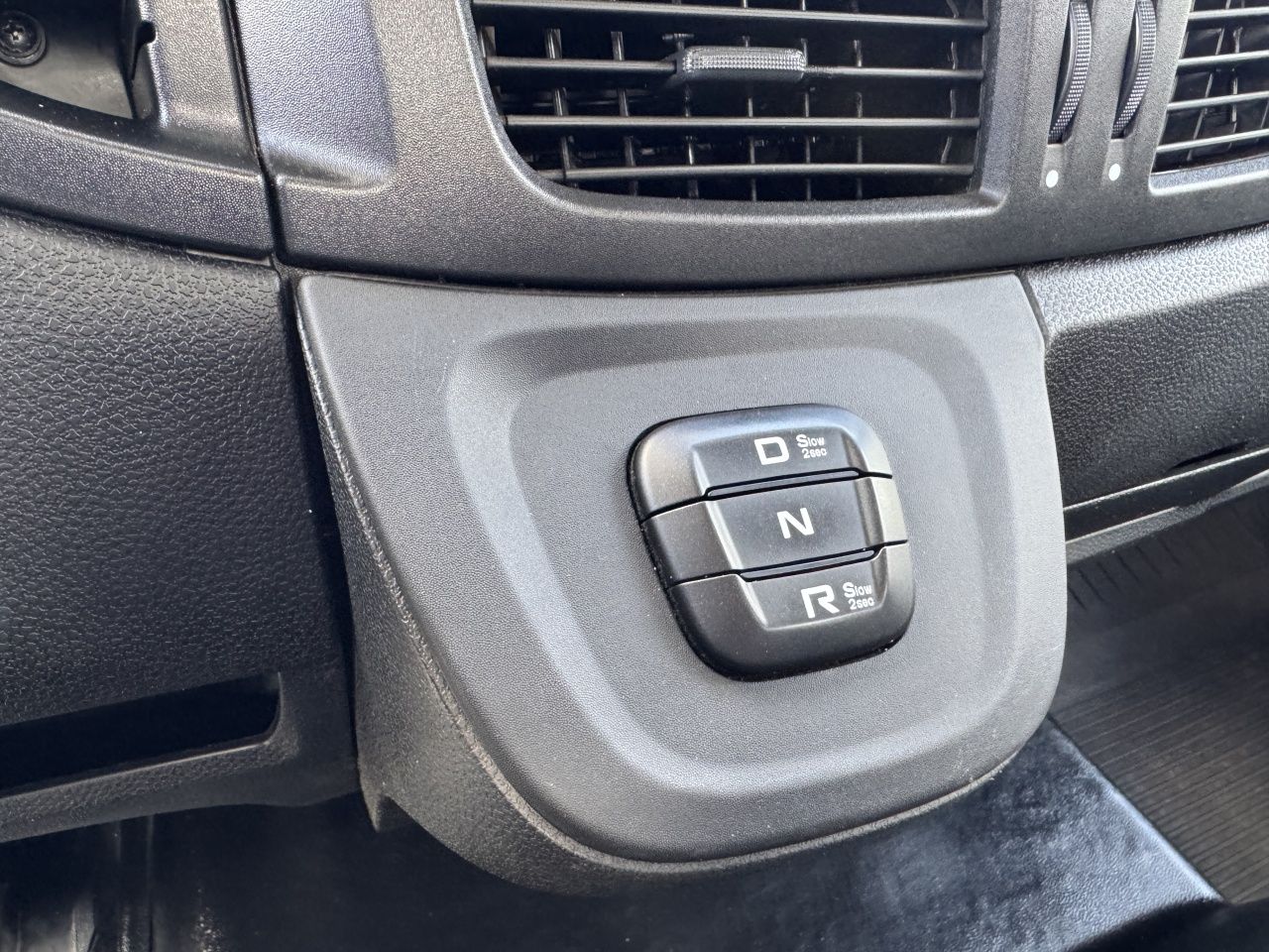 Fahrzeugabbildung Iveco ML80E21/3-SeitenkipperMeiller 2x AHK,Schwingsitz