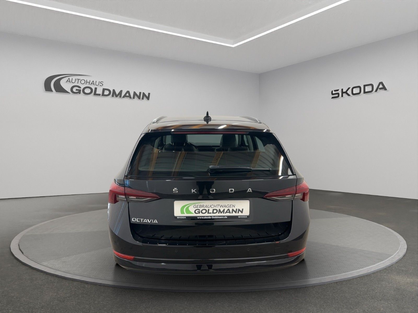 Fahrzeugabbildung SKODA Octavia Combi First Edition 2.0 TDI DSG 110kW