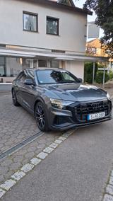 Audi SQ8 TFSI quattro tiptronic - - Audi SQ8 mit Benzin-Antrieb: Automatik