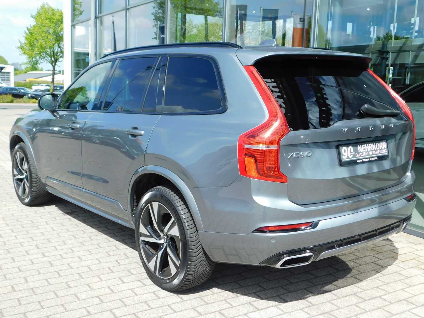 Fahrzeugabbildung Volvo XC90 Diesel B5 D AWD R-Design