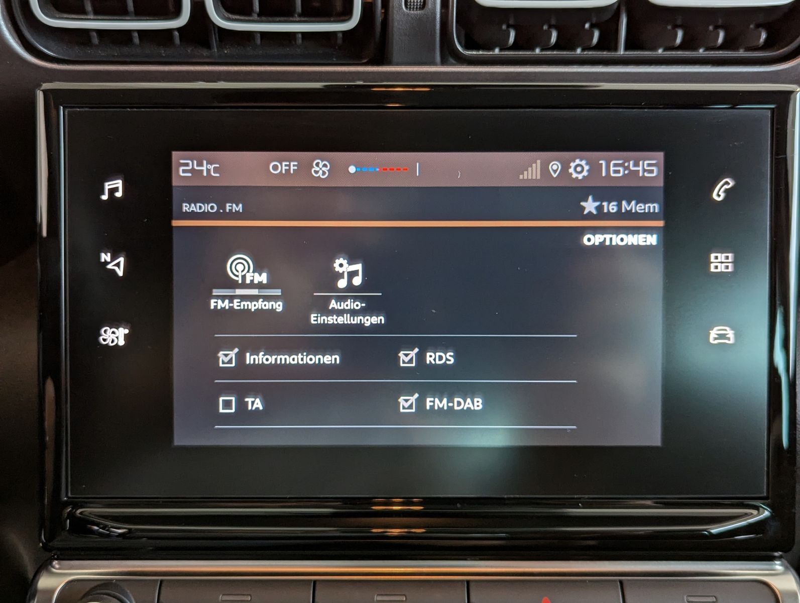 CITROEN C3 Aircross 1.2e-THP Live Aircross PureTech PDC - Image 22