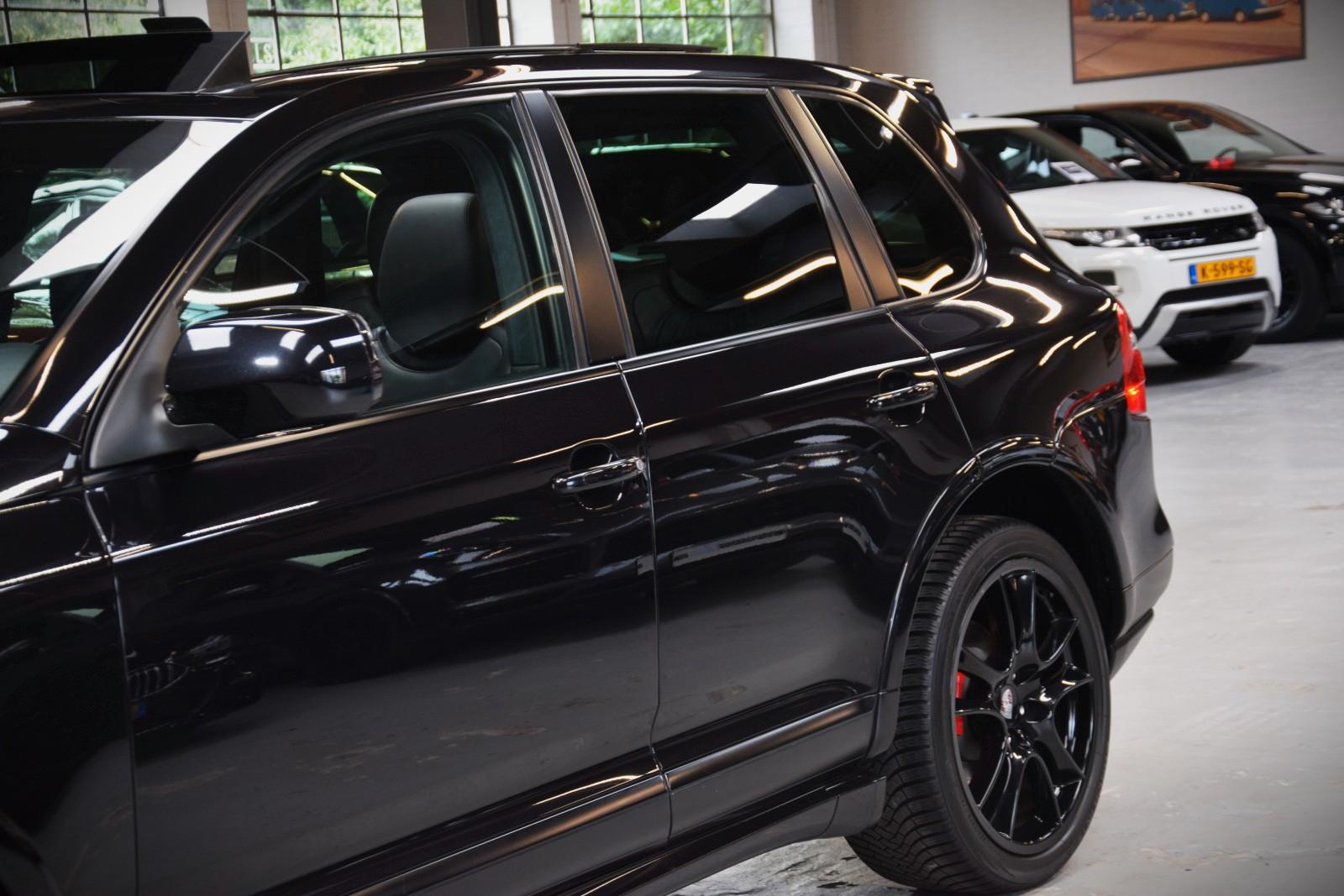 PORSCHE CAYENNE 4.8 GTS 405 ch 4X4 BVA - HAYON ÉLECTRIQUE - PACK SPORT - TOIT PANORAMIQUE