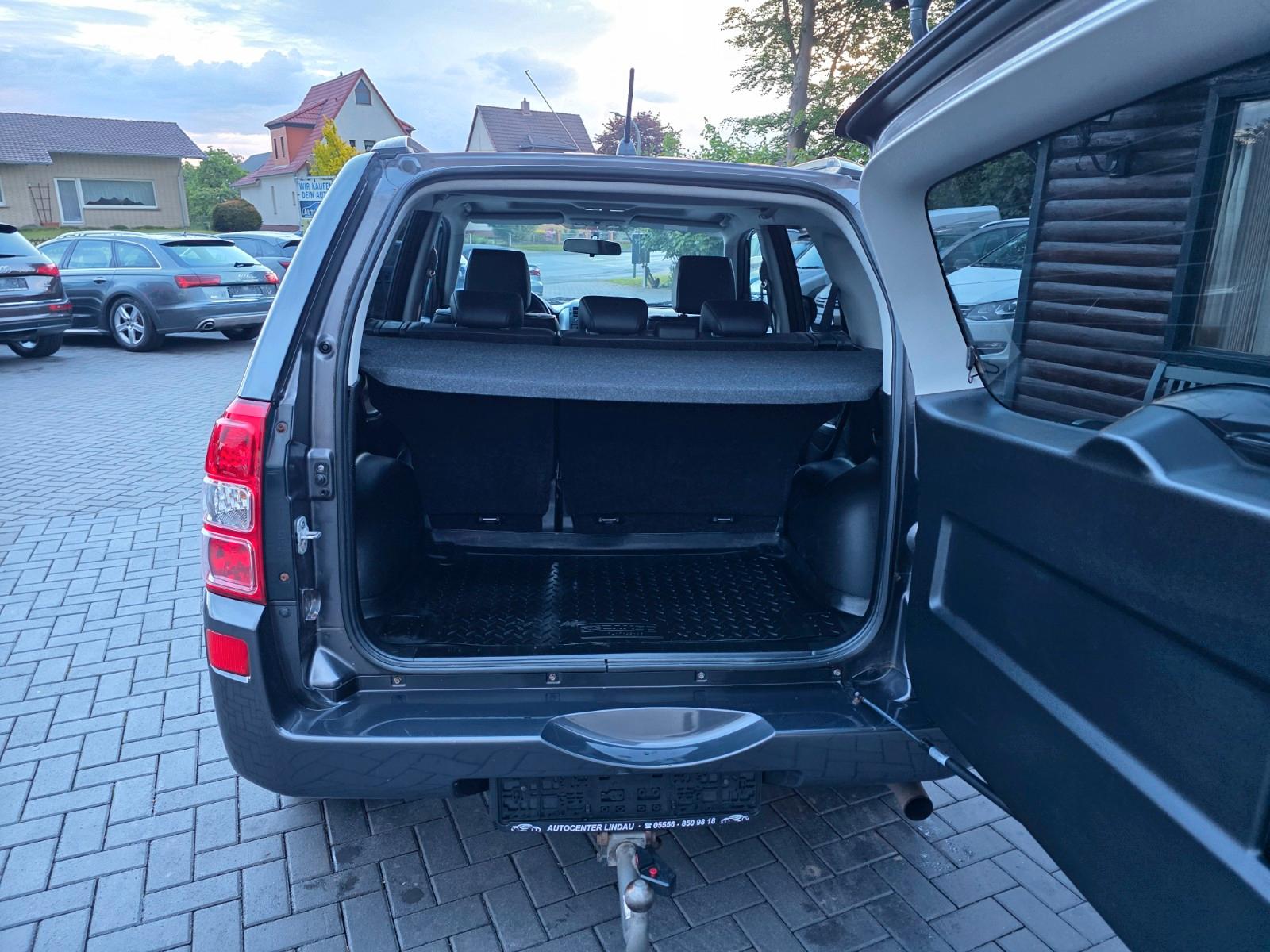 Suzuki Grand Vitara 2.4 VVT 169 ch 4x4 Club • Boîte auto • 5 portes • GPS • Attelage