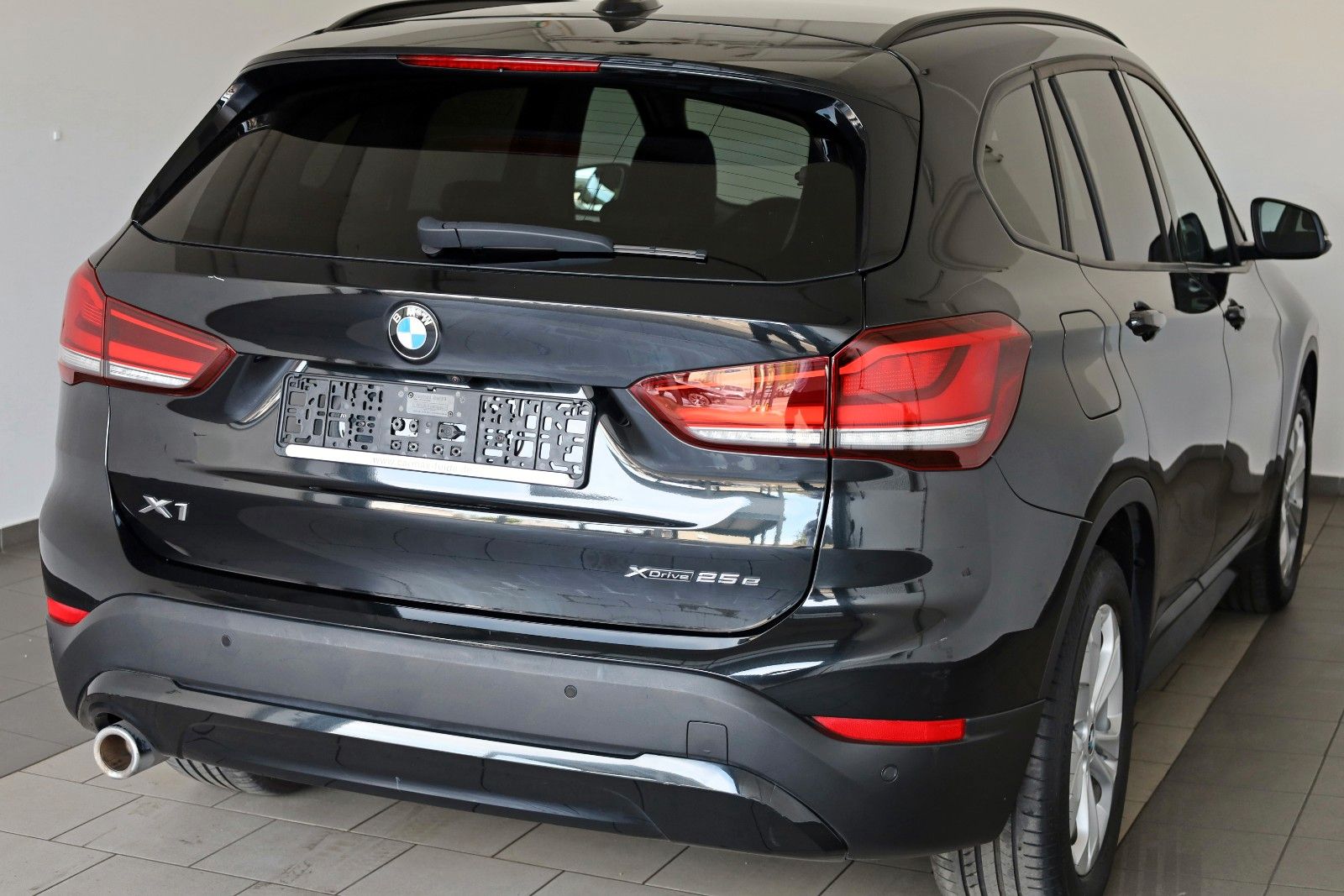 Fahrzeugabbildung BMW X1 xDrive 25e Advantage Leder,Navi,LED,Kamera,SH