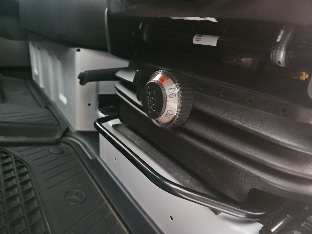 Fahrzeugabbildung Mercedes-Benz Sprinter 317 Kasten L2H2 360°Schwingsitz SHZ EDW