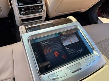 BMW 745 - 12