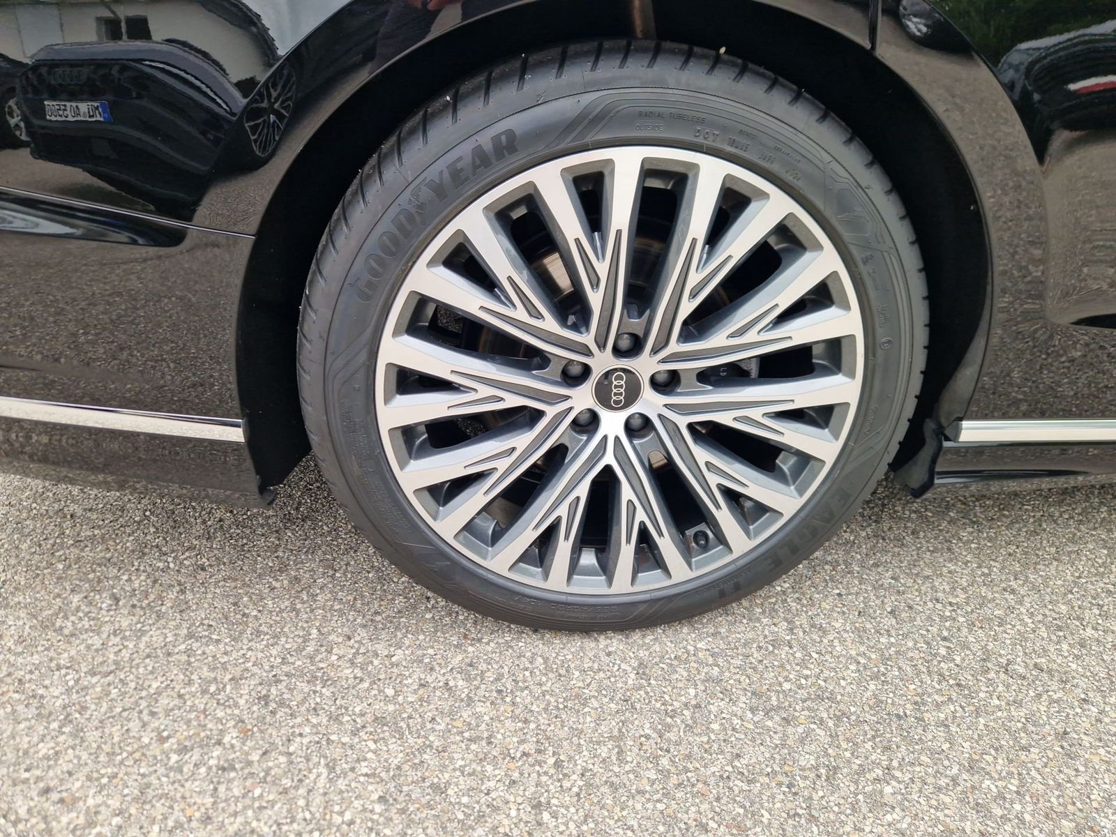 Audi A8 - Bild 15