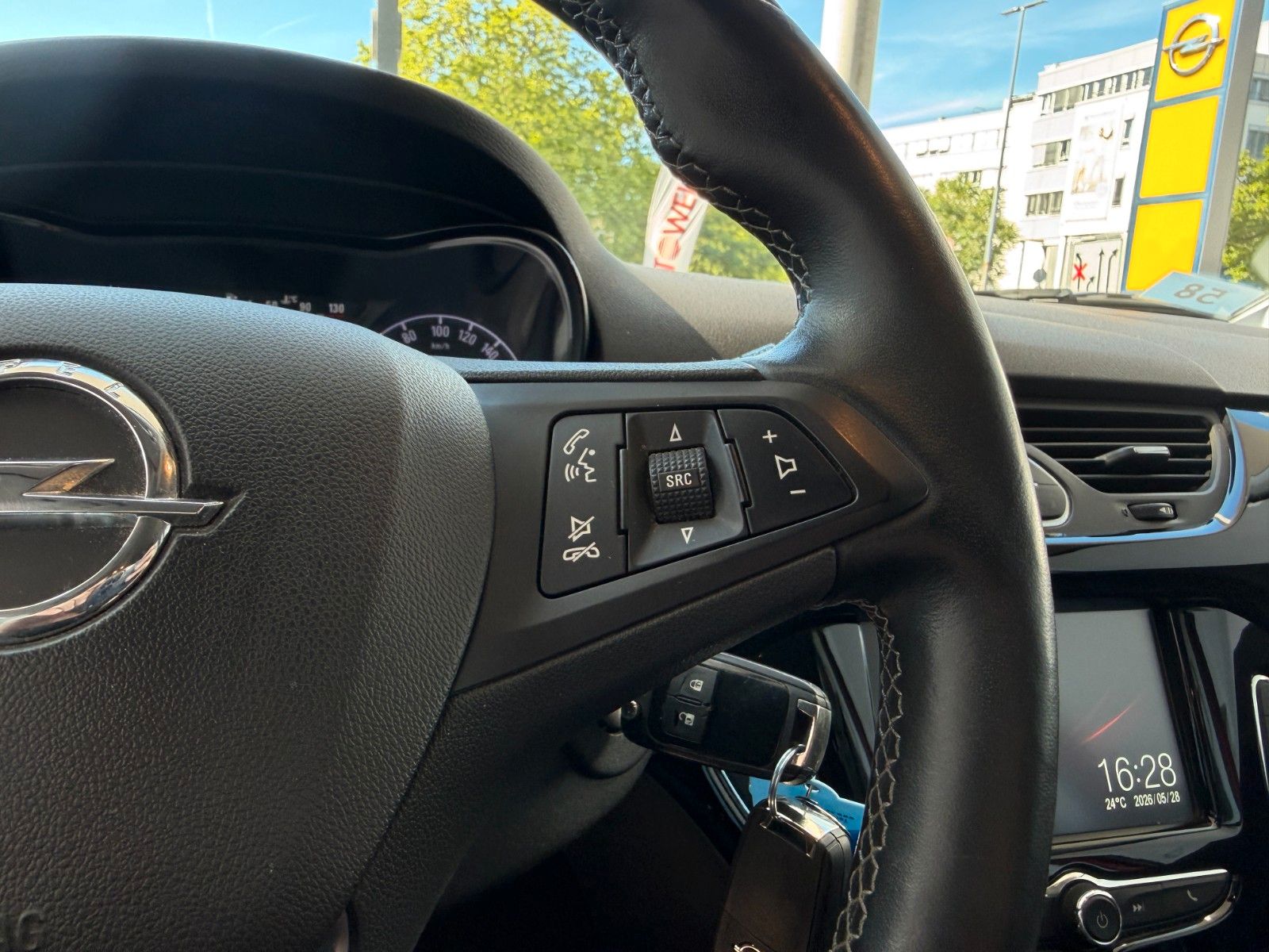 Fahrzeugabbildung Opel Corsa E Drive 90PS PDC/SHZ/LMR!