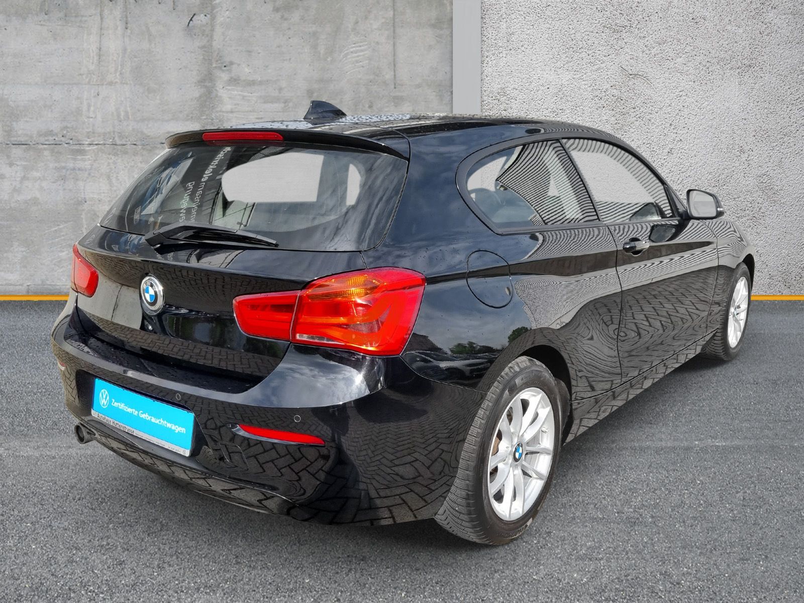 Fahrzeugabbildung BMW 118 i Advantage LED PDC NAVI SHZ