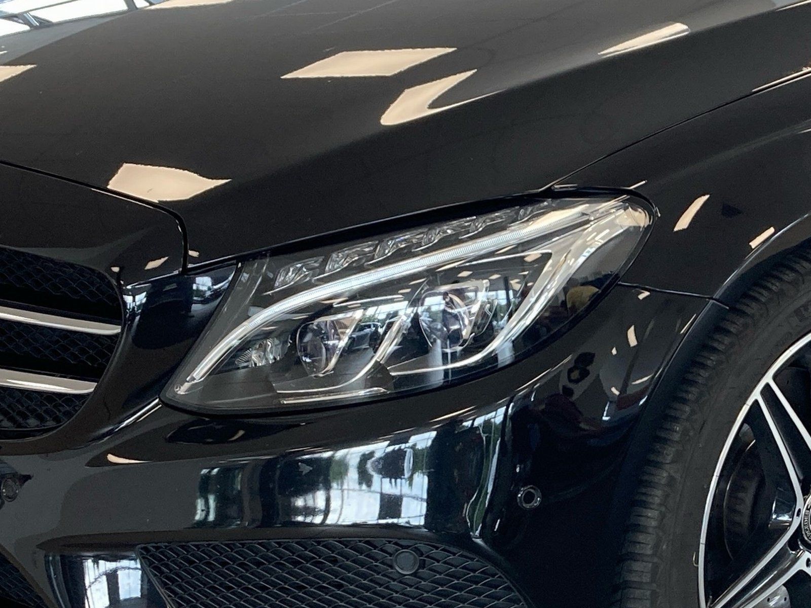 Fahrzeugabbildung Mercedes-Benz C 300 T AMG*Distronic*Standheiz*Pano*Sitzklima*