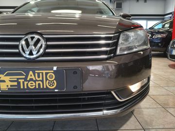 Volkswagen Passat - 4