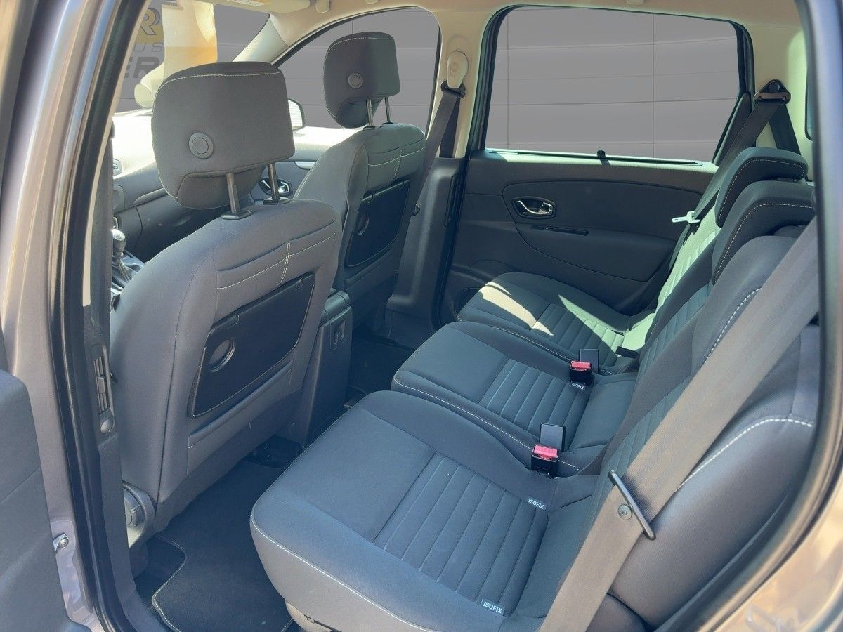 Fahrzeugabbildung Renault Scenic III Limited dCi 110