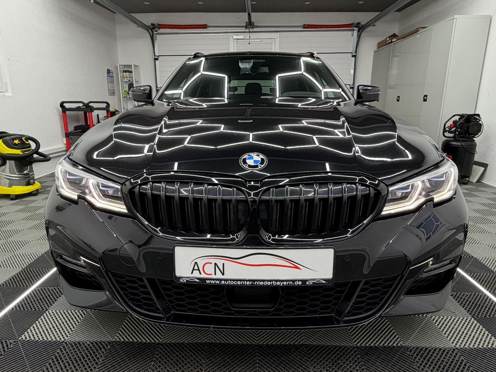 Fahrzeugabbildung BMW 320 d xDrive M-SPORT/LASER/DRIVING ASS+/PANO/HUD