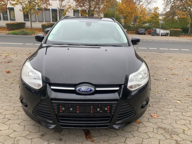 Ford Focus Turnier Sync Edition