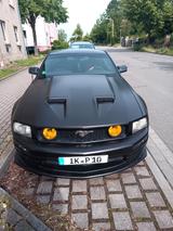 Ford Mustang US Import 4L mit Auspuffanlage  - Ford Mustang aus 2004
